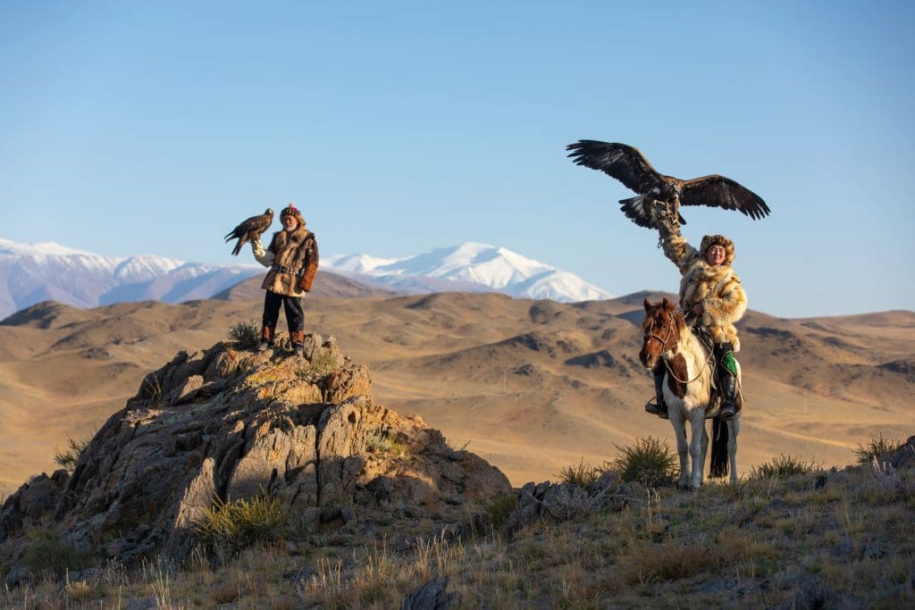 Cazadores con águilas en Mongolia