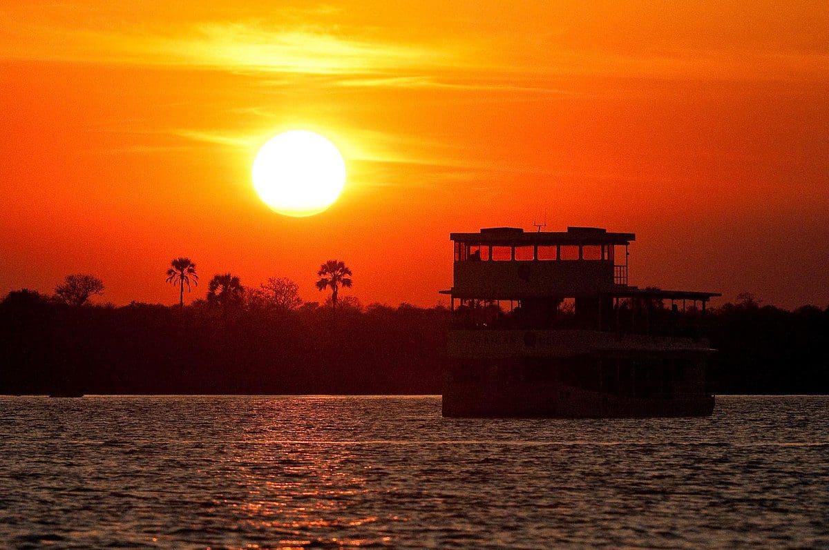 African Queen barco Zambeze Zambia