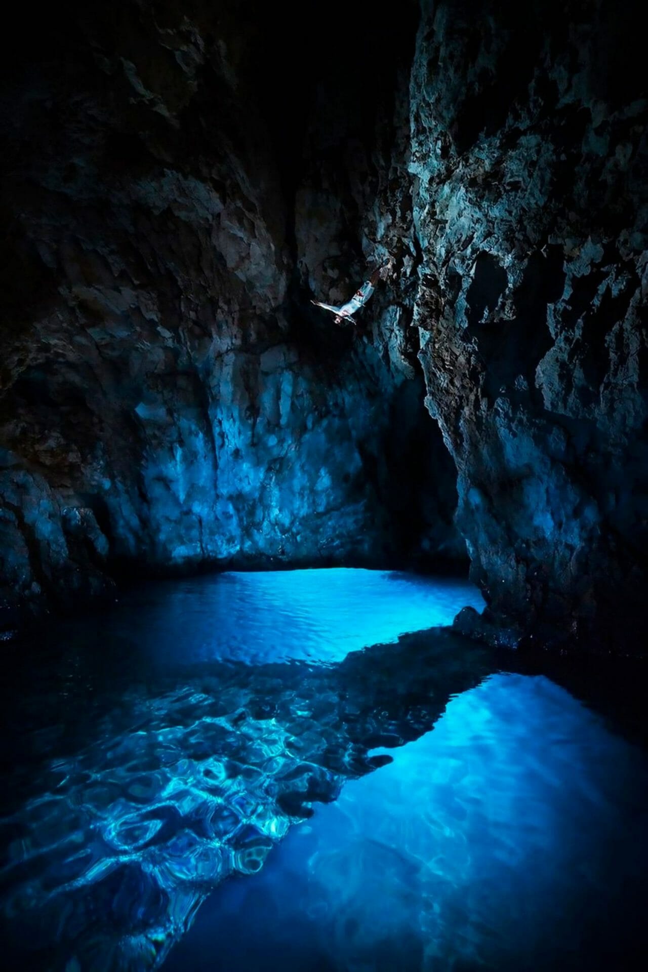 Cueva azul