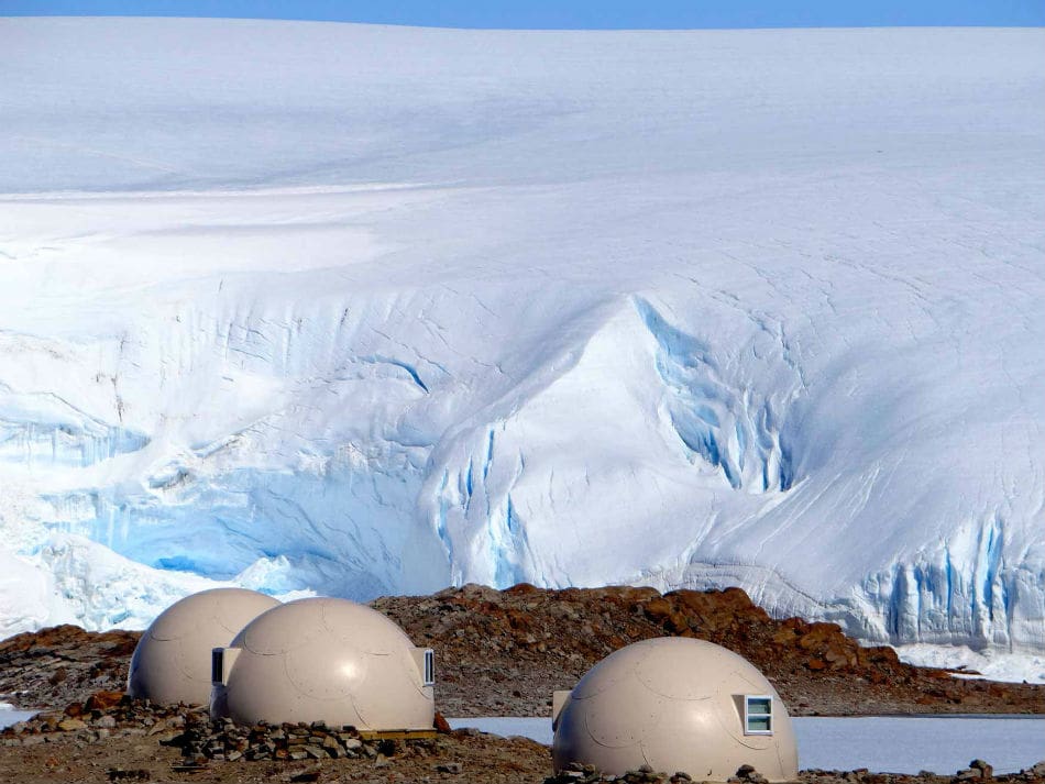 Pods-with-icefall-behind