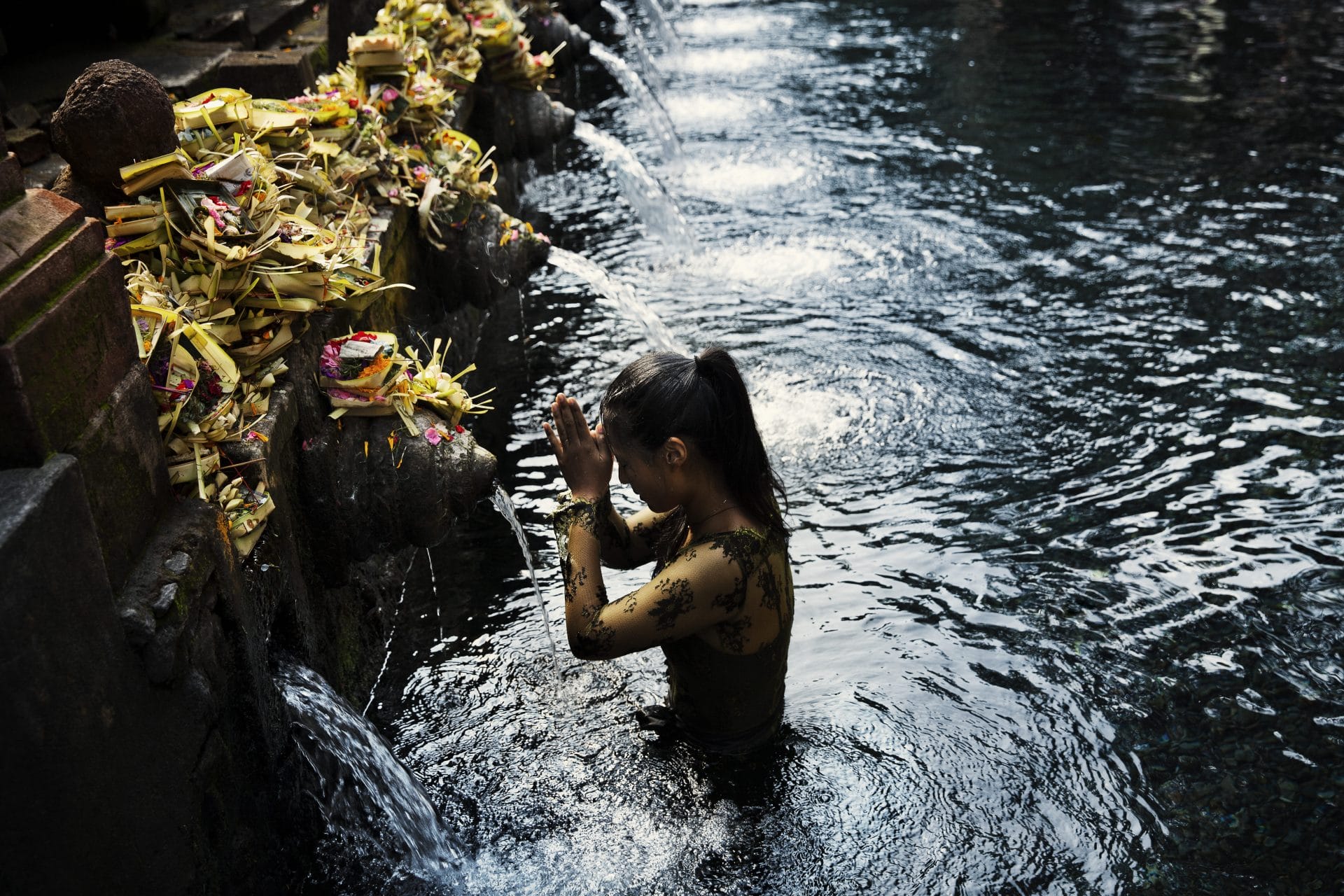 Bendición del agua Indonesia